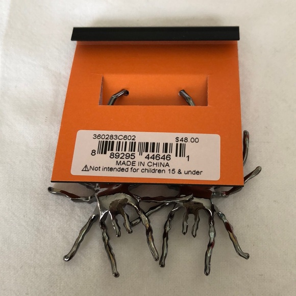 Betsey Johnson Hematite Tone Glampire Spider Drop Earrings Crystal Accents NWT - Picture 11 of 14